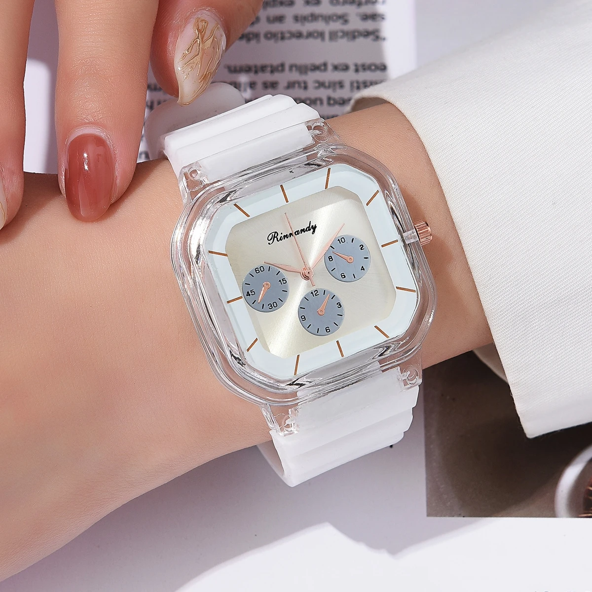 Quartz Watch Fashion silicone band women quartz sports watch