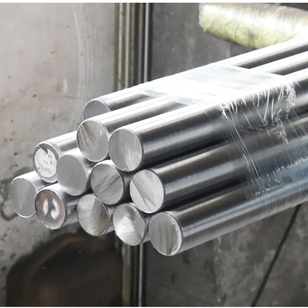 Premium 304 Stainless Steel Solid Rod - Various Diameters & Lengths Available