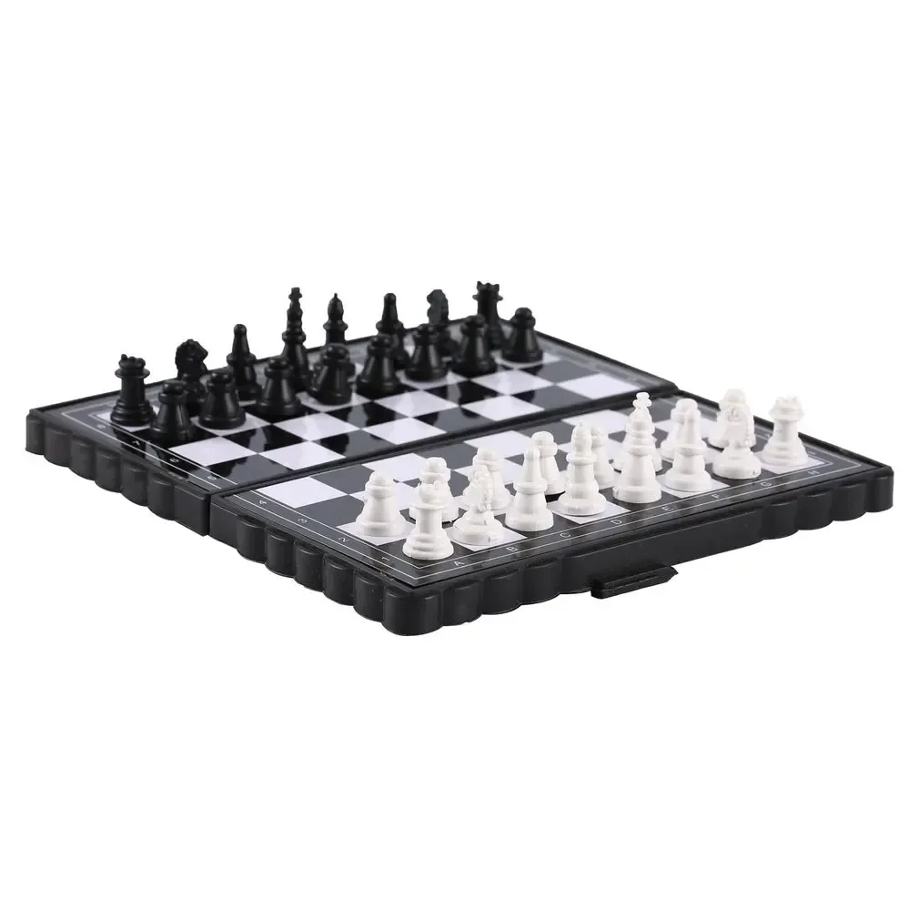 Mini Magnetic Chess Set Folding Magnetic Plastic Chessboard Board Game Portable Kid Toy Portable Outdoor Boy Gifts