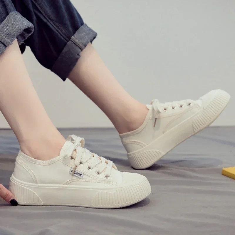 Women's Sneakers Lightweight Female Shoes Versatile Flats White Sneakers Comfortable Women Vulcanized Shoes Lace Up Zapatillas