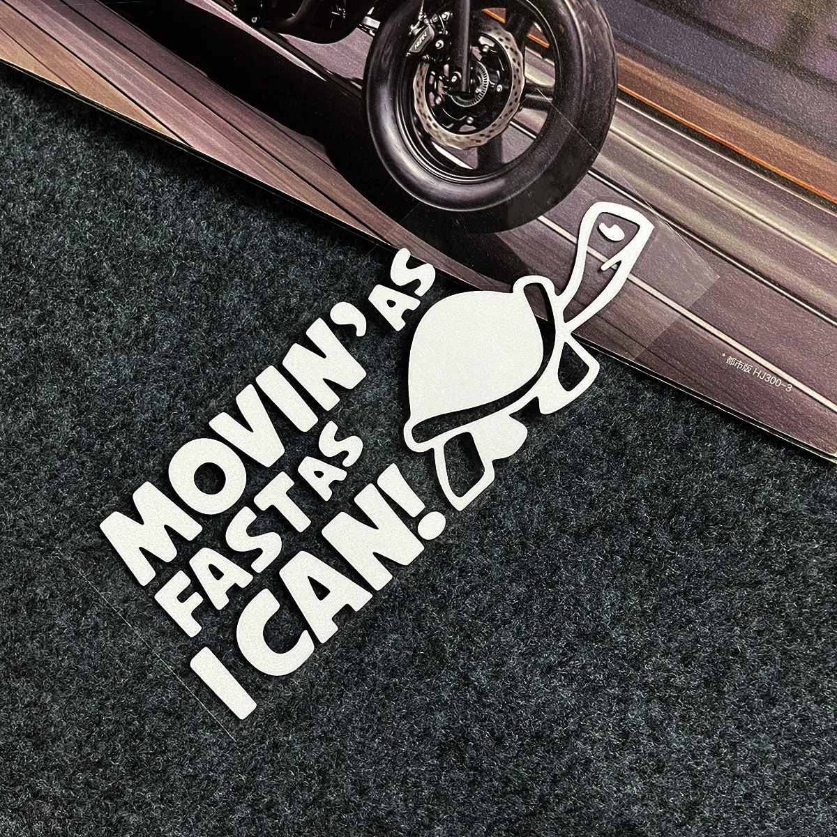 1-teiliges lustiges Schildkröten-Aufkleber-Set mit der Aufschrift „Movin' As Fast As I Can“, mehrfarbiger, wasserfester Vinyl-Aufkleber für Auto und Fahrrad – Detail 5