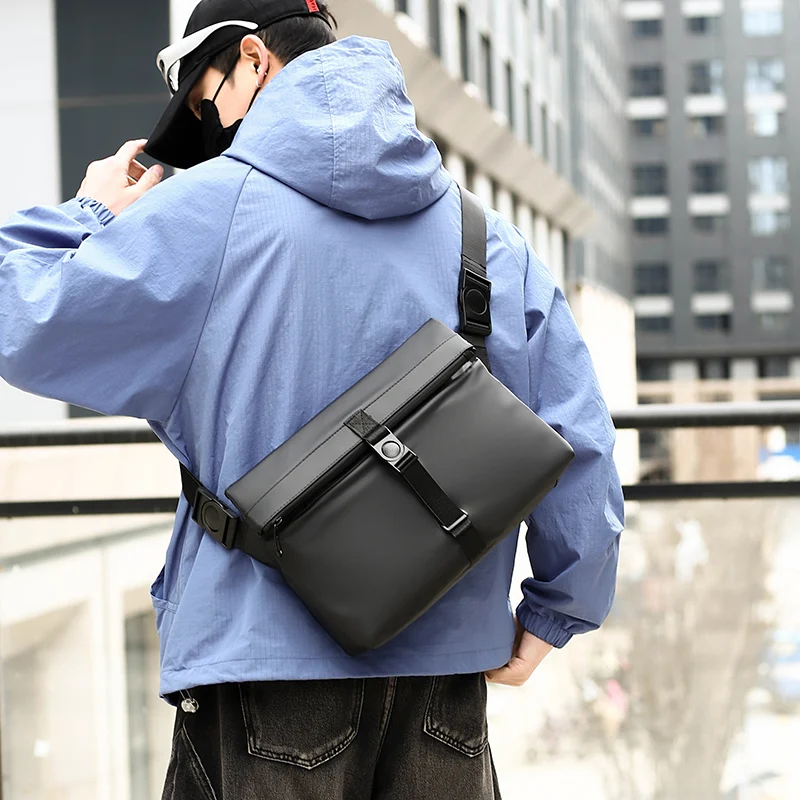 Sleek Black Crossbody Bag: Stylish & Lightweight Messenger for Work, Travel & Everyday Use