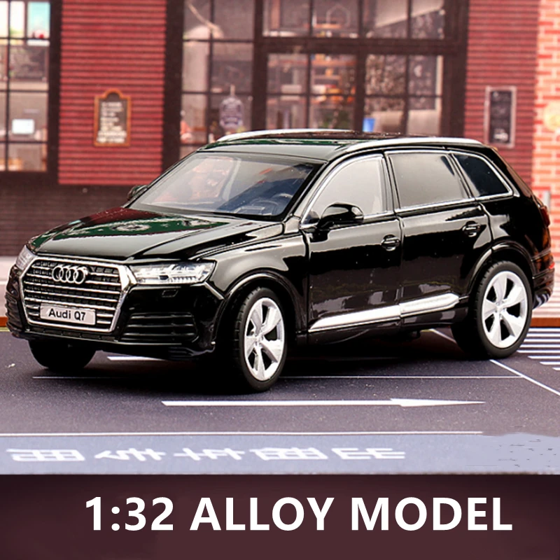 

Модель автомобиля AUDI Q7 SUV 1:32, Литые и игрушечные автомобили