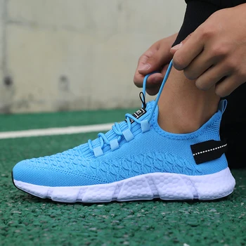 حذاء جري كاجوال للرجال مضاد للانزلاق وجيد التهوية ونعل ناعم للمشي في صالة الألعاب الرياضية، تصميم خفيف الوزن للرياضات الخارجية