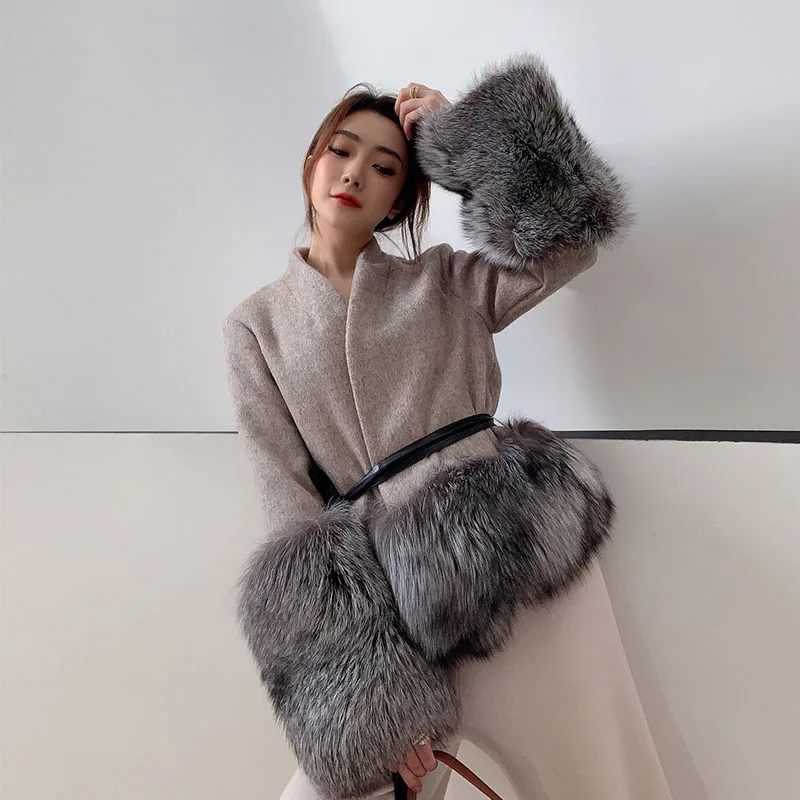 

2024 New high fashion Women Natural Real Fur Jackets ladies high quality real woolen blended fur jackets