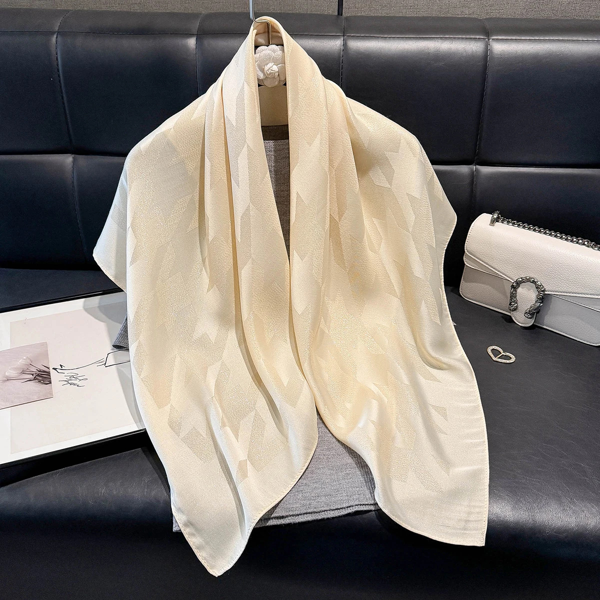 2025 Latest Women's Bohemian Fashion Hijab Luxury Brand Soft Hijab Women's Long Muslim Square Shawl Sun protection Summer Outing