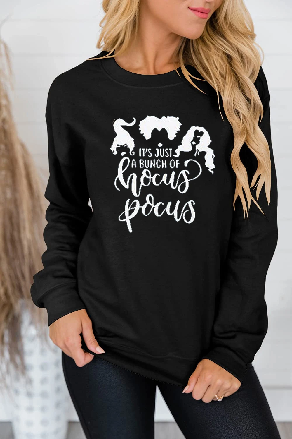 

Women's printed jumper, slightly stretchy - casual and comfortable long-sleeved sweatshirt