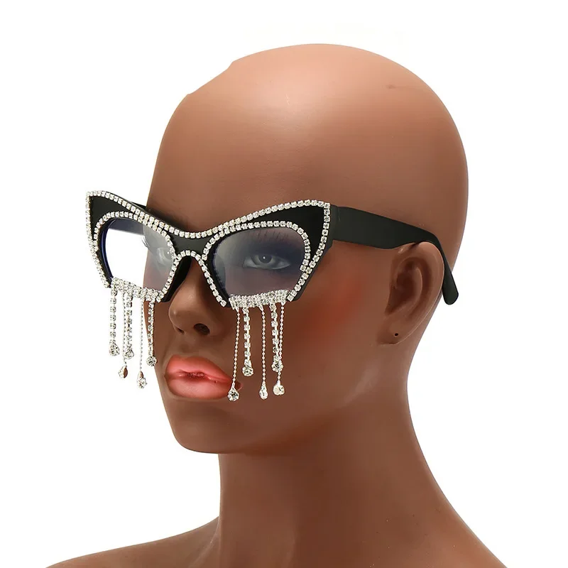 

Baroque Cat Eye Sunglasses Women Crystals Sexy Girls Sun Glasses Rhinestone Girls Shades for Party Halloween Xmas Oculos De Sol