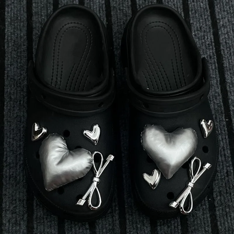 

New Fashion Multiple Love Shape Shoe Charms for Crocs High Quality Grey Shoe Charm Lovely Clog Buckles Decorations Accessories