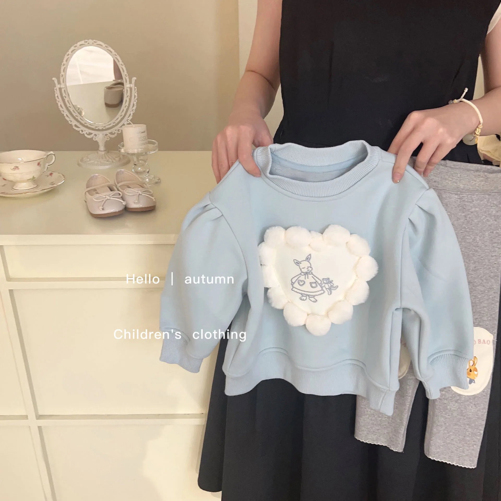 

2Pcs Girls Hoodies Sets Fluffy Heart Print Long Sleeve Pullover Warm Sweatershirt+Elastic Waist Fleece Bottoming Pants for Child