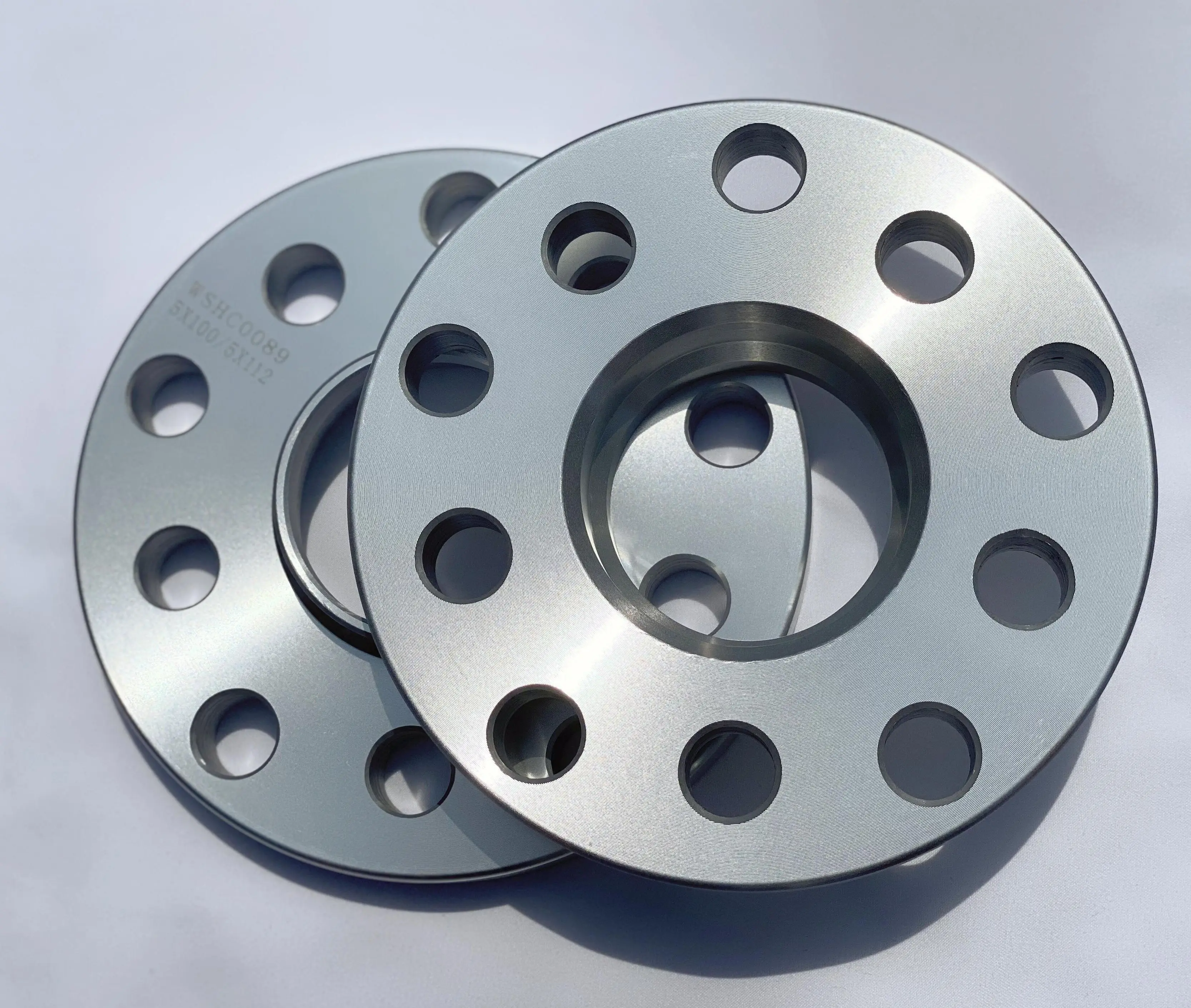 2pcs 12mm Wheel Spacer Adapters PCD 5x100 / 5x112 Center Bore 57.1mm Suit for Volkswagen Universal Series Car wheel adapters spacers
