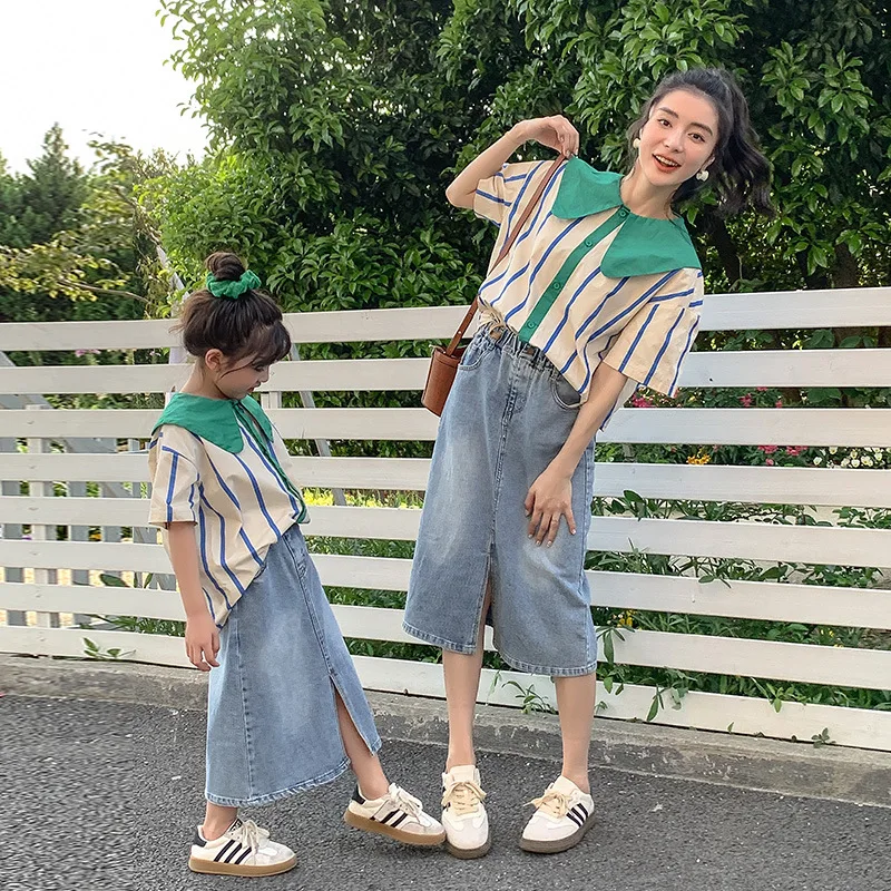 

2023 New Mommy and Baby Girl Matching Clothes Set Summer Mom and Me Shirts Mother and Daughter Top Denim Skirts Two Piece Outfit