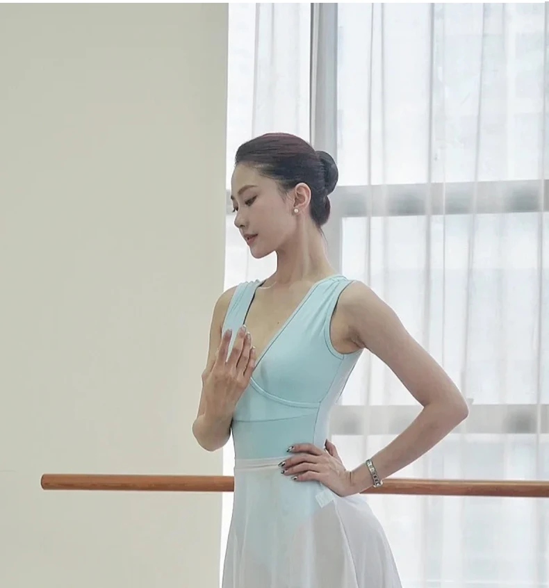 Ballett-Tanzanzug für Damen mit Rundhalsausschnitt, Neckholder und Schrägnaht-Design, Sportbekleidung aus Nylon, Jumpsuit mit Rückenausschnitt – Detail 8