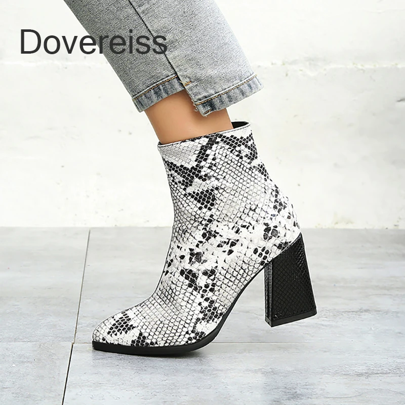 

2022 Winter Woman Fashion Sexy Waterproof Square Toe Chunky Heels Red Shoes Boots Block Heels Half Boots New Big Size40 41 42 43