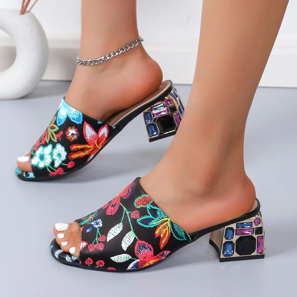 Crystal Women Slippers Casual Open Toe Square Heels Sandals 2024 New Summer Fashion Women Slippers Slides Women Zapatos De Mujer