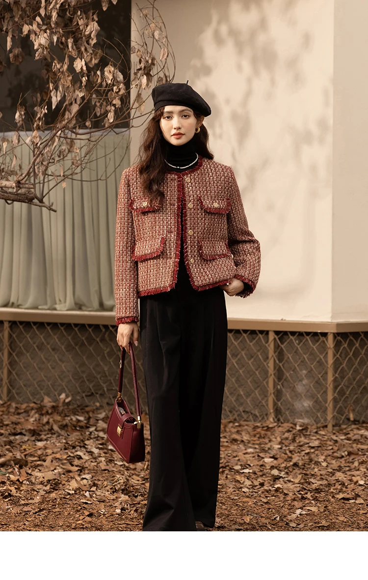 MISHOW Down Wool Coats 2025 Winter Clothes Women Chic Short Plaid Outerwear Temperament Warm Female O Neck Jackets MXB48W0888