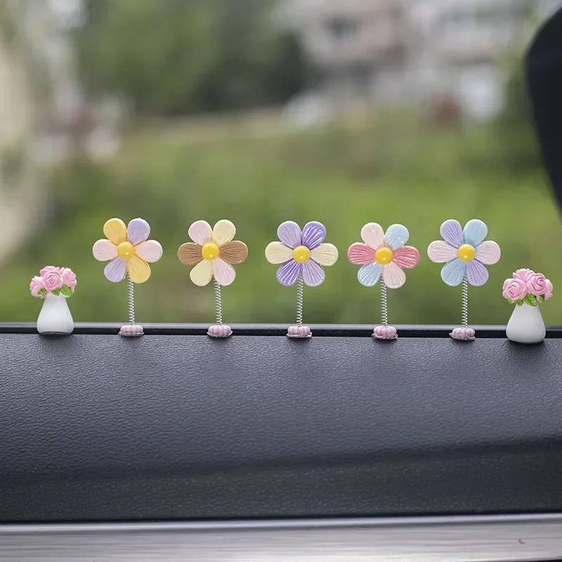 Swinging Flower Car Dashboard Center Console, Cartoon Chrysanthemum Pendant, Car Interior DIY Decoration, Dashboard Accessories