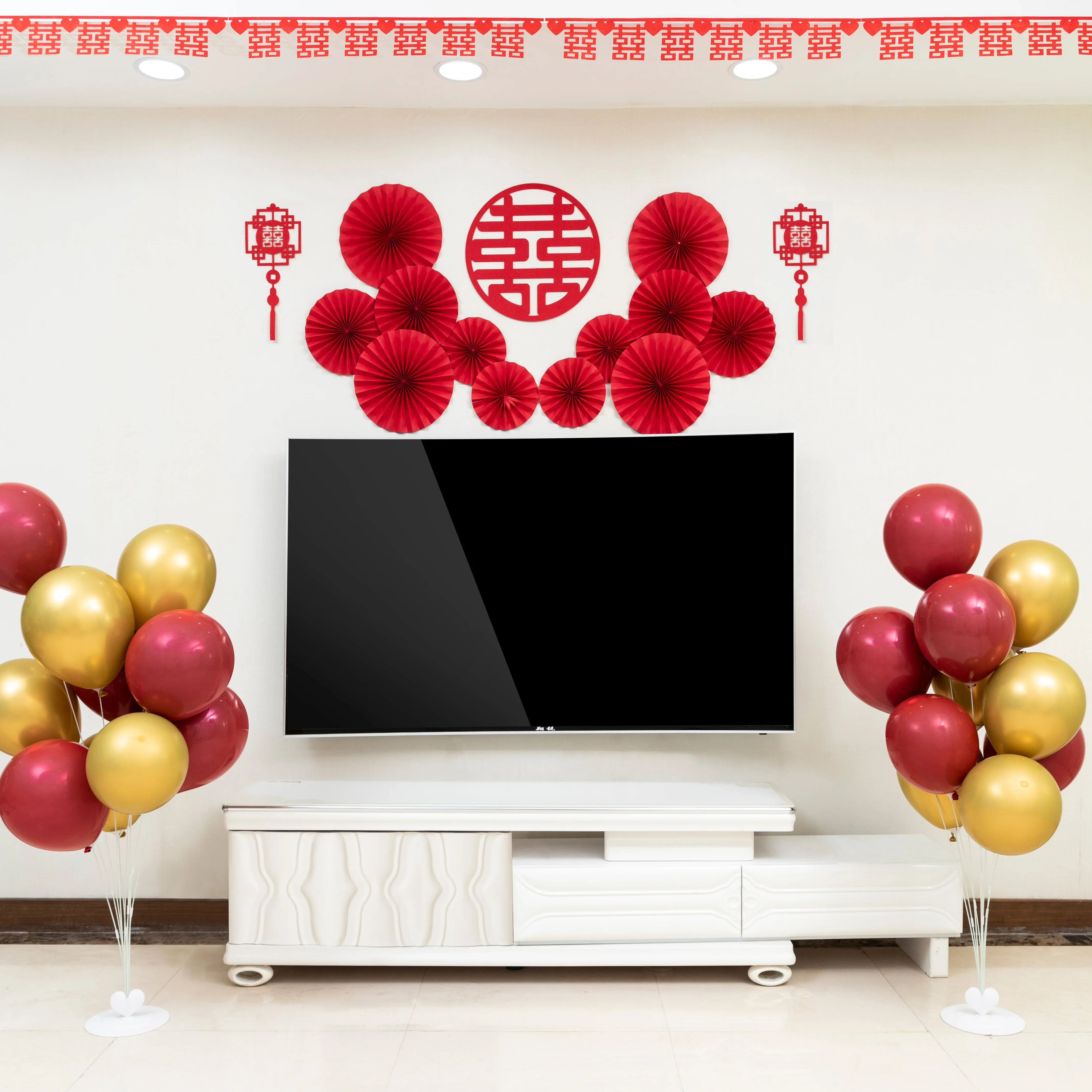 

Newly married premises floating balloon hi word stickers garland decoration set romantic living room layout wedding supplies