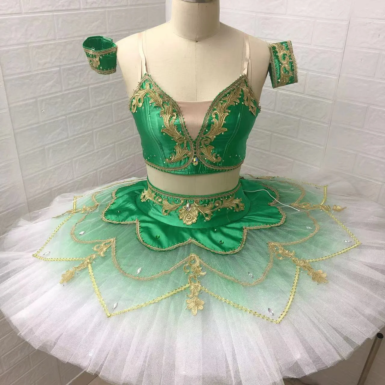 

New Design Professional High Quality Women Adult Performance Wear Girls Swan Lake Green Ballet Tutu Costumes