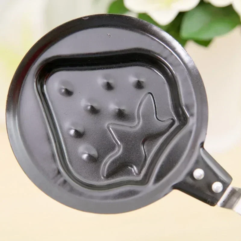 Mini Omelette Kitchen Supplies Breakfast Love Pancake Pan Heart Shaped Omelette Pan Without Lid Cast Iron Black Items