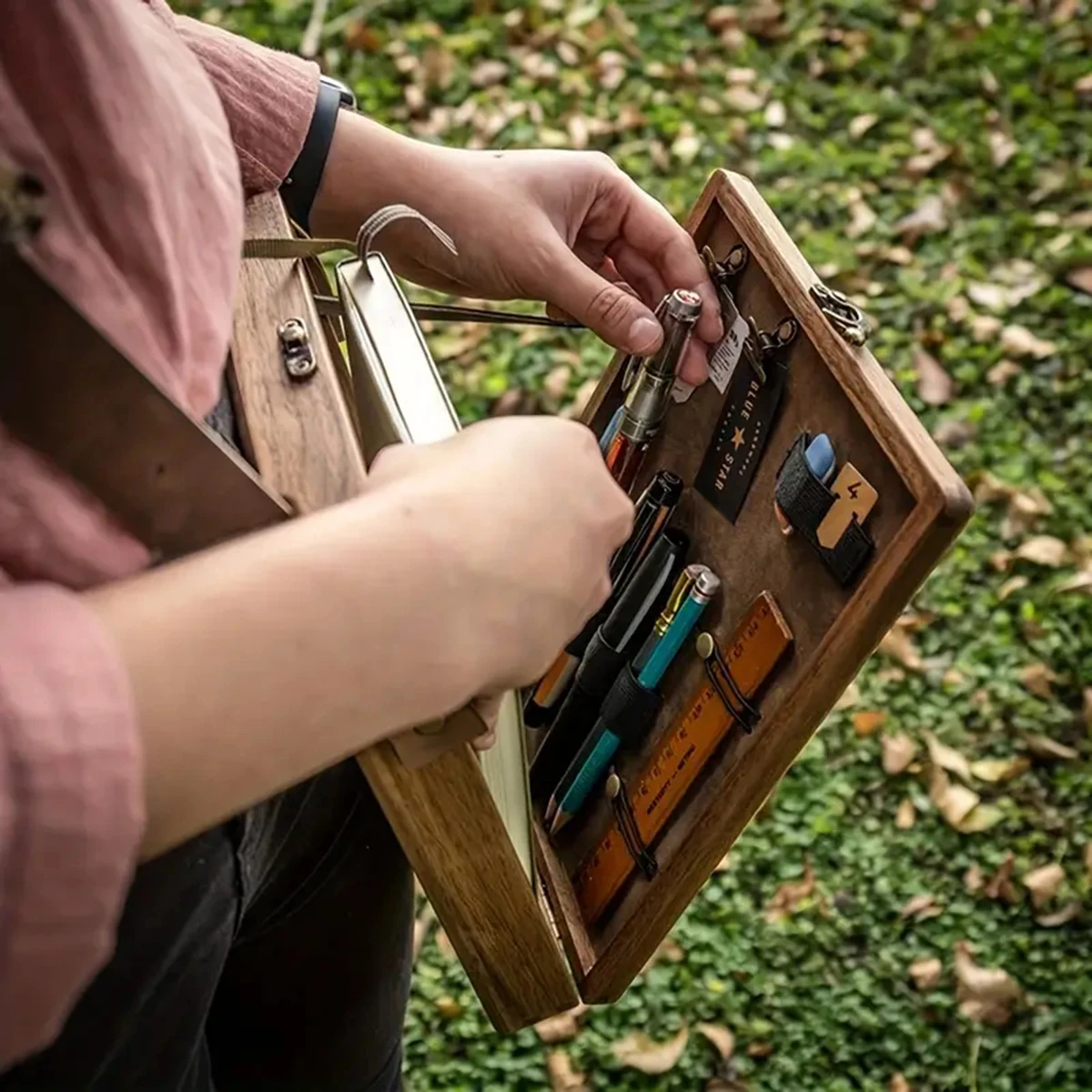 1pc Portable Wooden Sketch Box with Lid-Nostalgic Design for Outdoor Sketching and Tool Storage