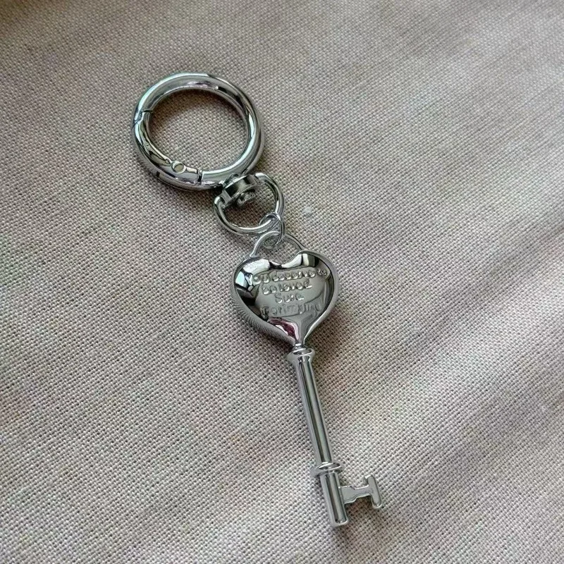 Heart Key Pendant Keychain Golden Sliver Heart Lock Keychains Bag Accessory Couple Key Chains брелок на сумку Llaveros