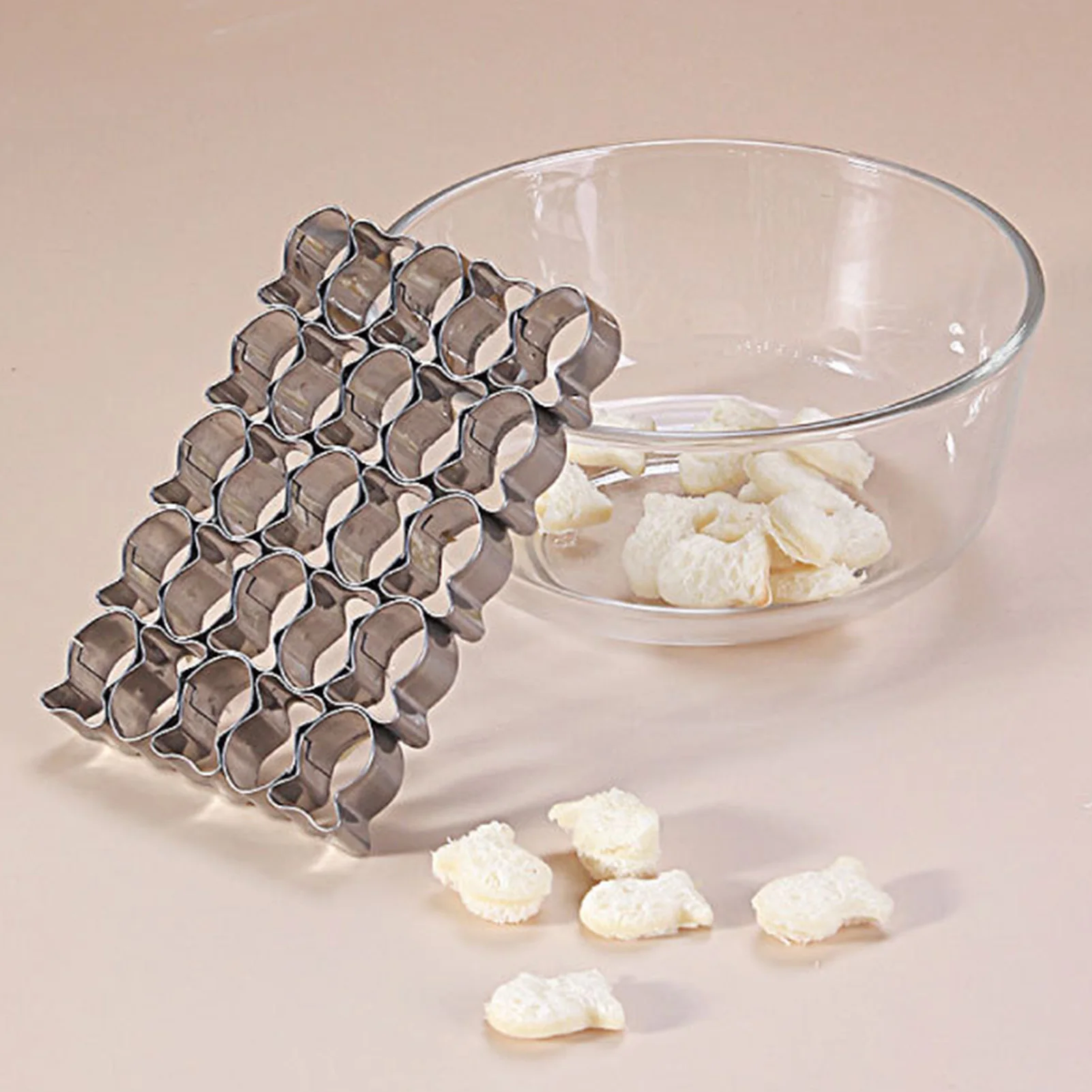 Creative Fish Shape Cracker Cutter Reusable Food-Grade Kitchen Bakeware Tool Suitable for Hosting Home Party