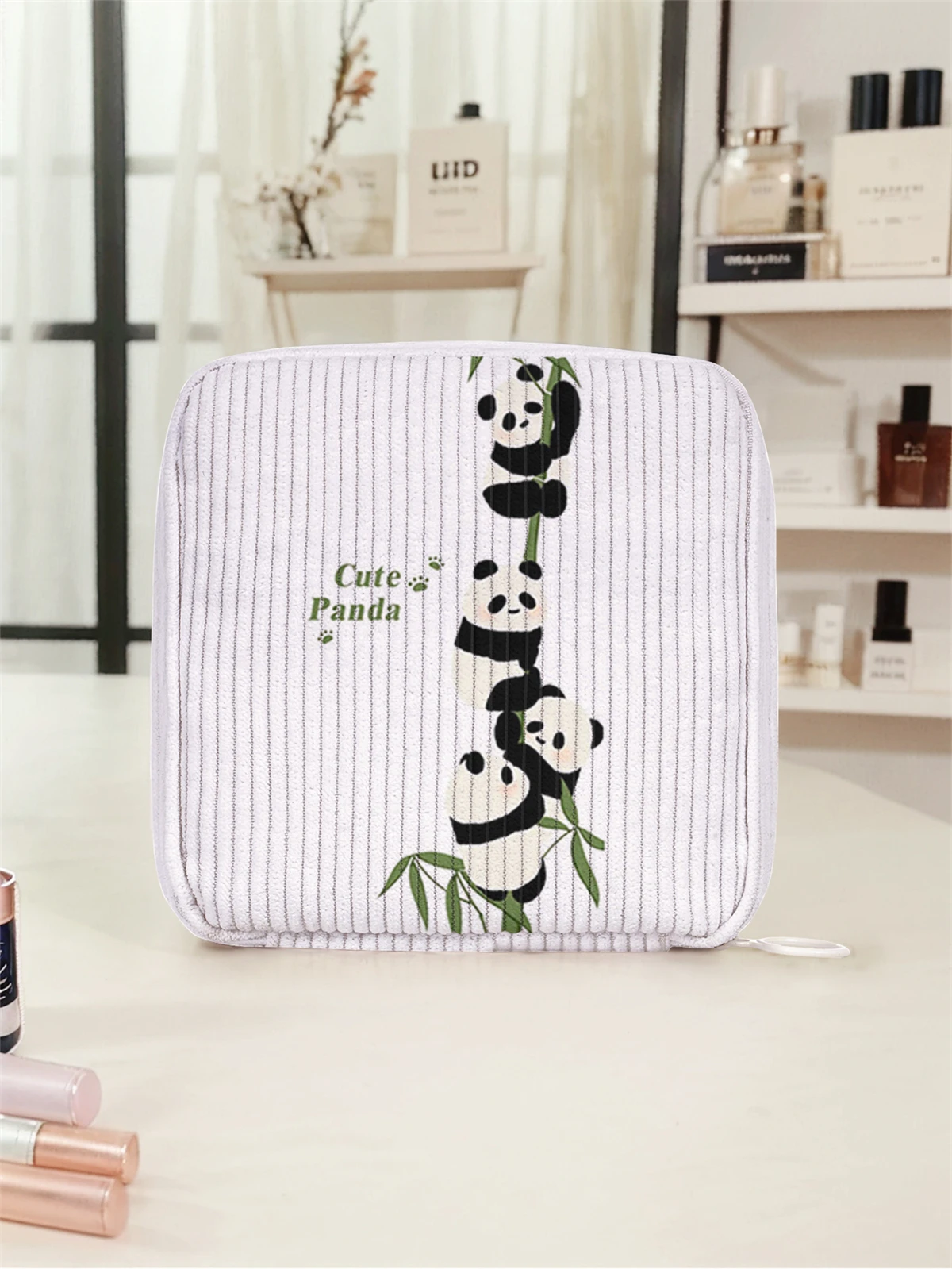 Panda pattern printed sanitary napkin storage bag, women's lightweight tissue bag, sanitary tissue bag