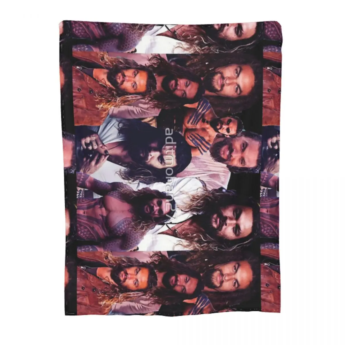 Jason Mamoa �ݶ��� ������ ������, ��Ʈ�� ����Ʈ ����ũ�� �ø��� ���