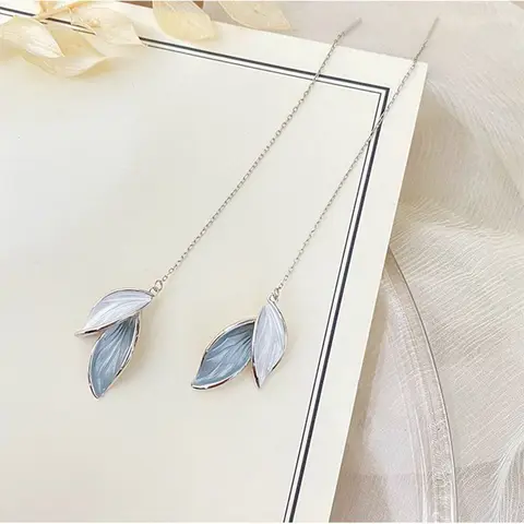 Trendy Korean Sweet Butterfly Stud Earrings For Women Lovely Sweet Grey Leaf Metal Earring Girl Party Engagement Jewelry