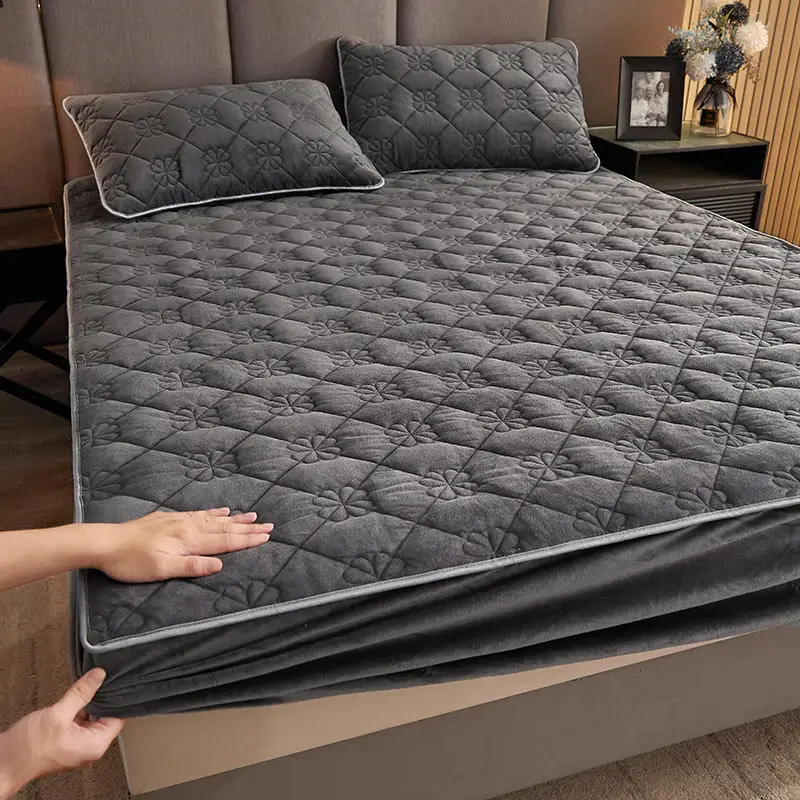 Description Picture 4 of itemThick Quilted Plush Double Bed Fitted Sheet Couple Mattress Cover Winter Warm Elastic Velvet Bed Linen Bedspread 150 160x200