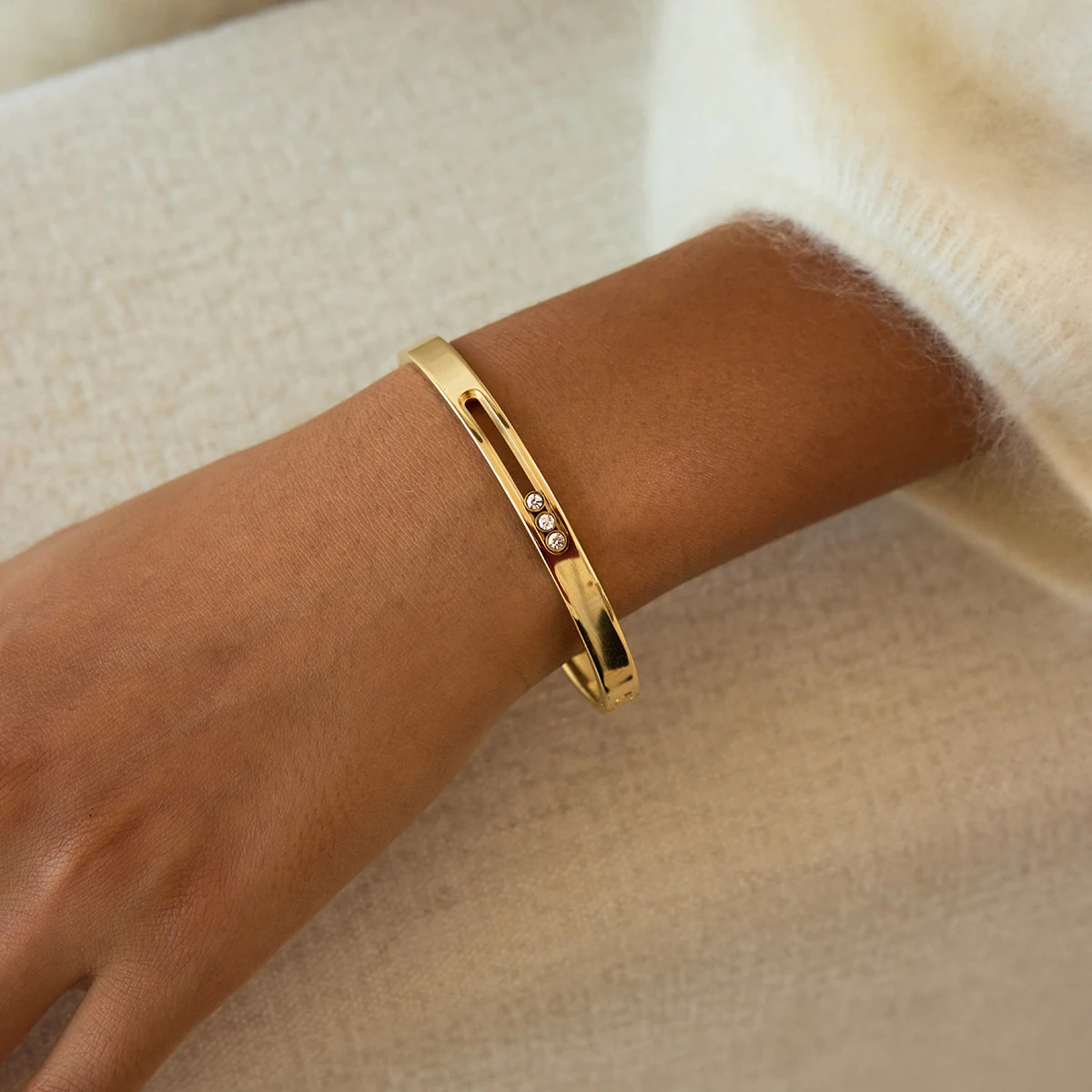 Uworld Classic 18K Plated Gold Color Removable White Rhinestone Bracelet Women Waterproof Stainless Steel Jewelry Bracelets Lady