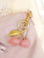 New Fashion Crystal Cherry Pendant Metal Key Chain, Suitable For Daily Wear, For Bag Accessories, Can Send Family Gifts, Friends