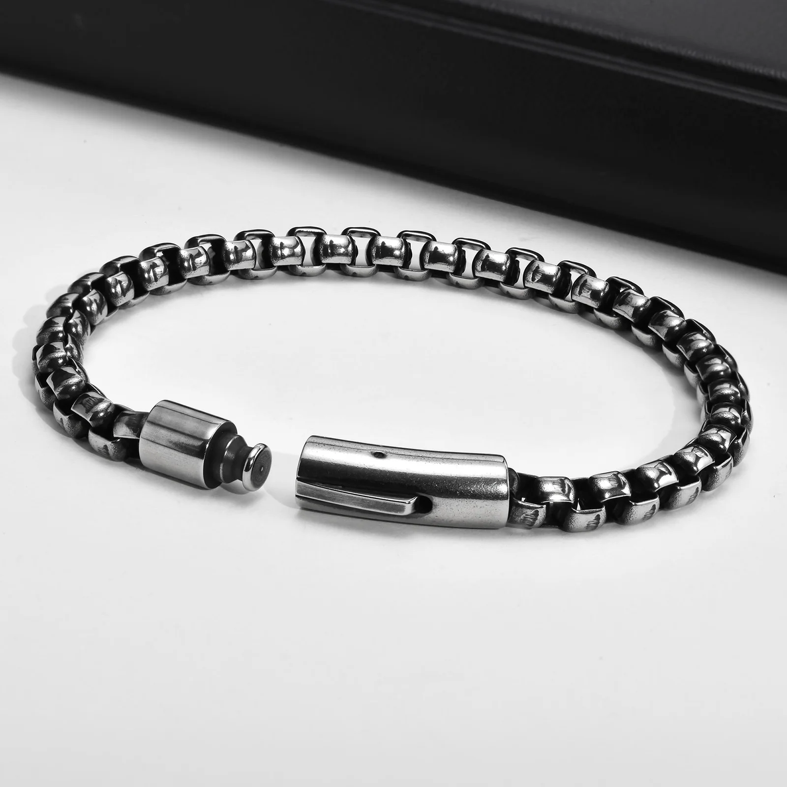 Simple 6mm Box Chain Bracelets for Men, Retro Oxidized Silver Color Stainless Steel Links Wristband Male Gift Jewelry