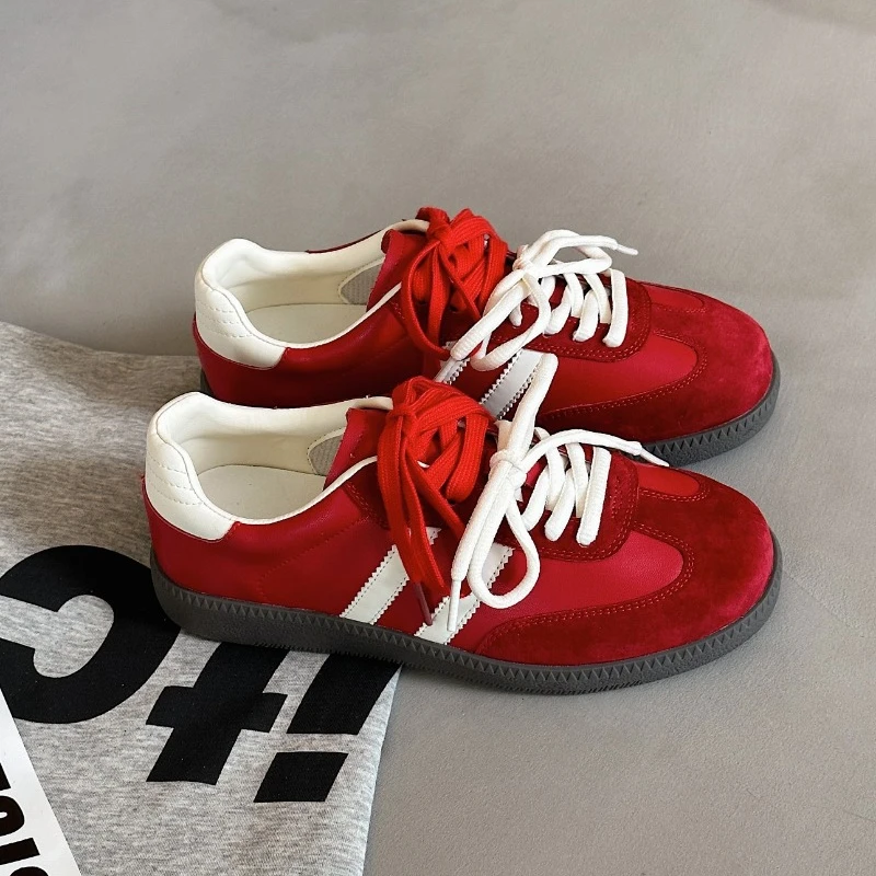 أحذية رياضية نسائية للتنس أحذية مسطحة للسيدات بألو...