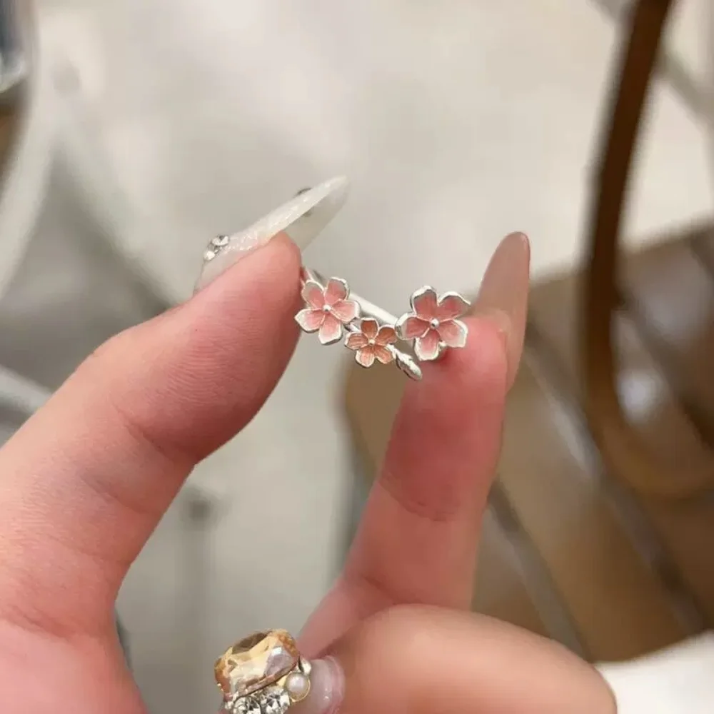 2025 New Sweet Gradient Flowers Cuff Finger Rings For Women Fashion New Anniversary Jewelry Gift Party Wholesale 4