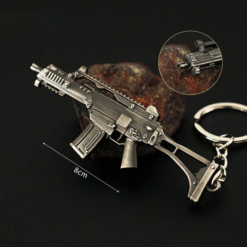 

8cm Mini Weapons Model Keychain G36C Gun Keyring Metal Toy Sword Cosplay Game Peripheral Gifts for Boys Pendant Collection