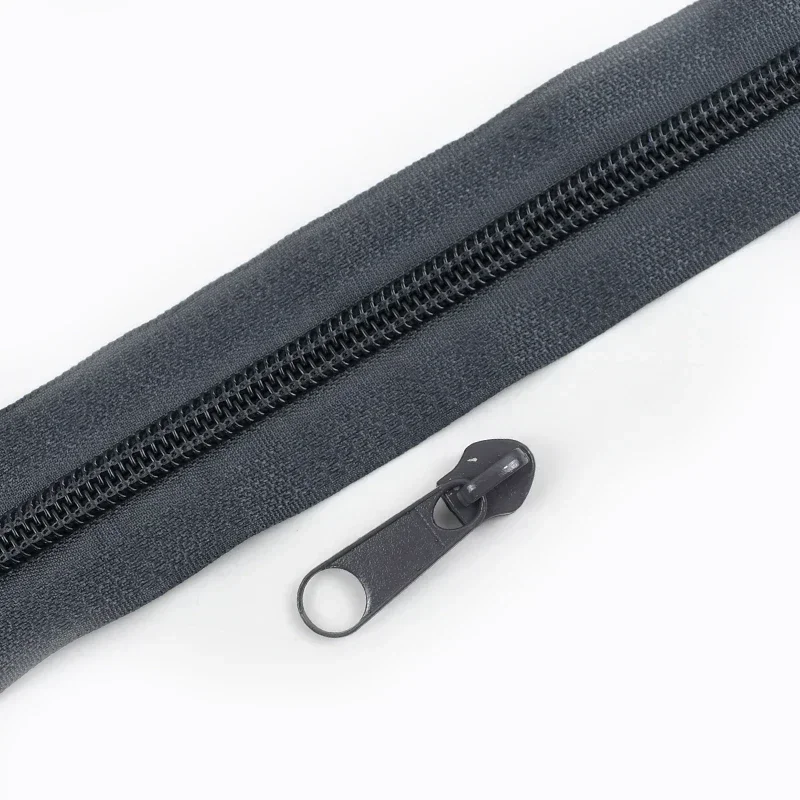 Colorful Nylon Coil Zipper Tape with Sliders for DIY Sewing and Garment Decoration