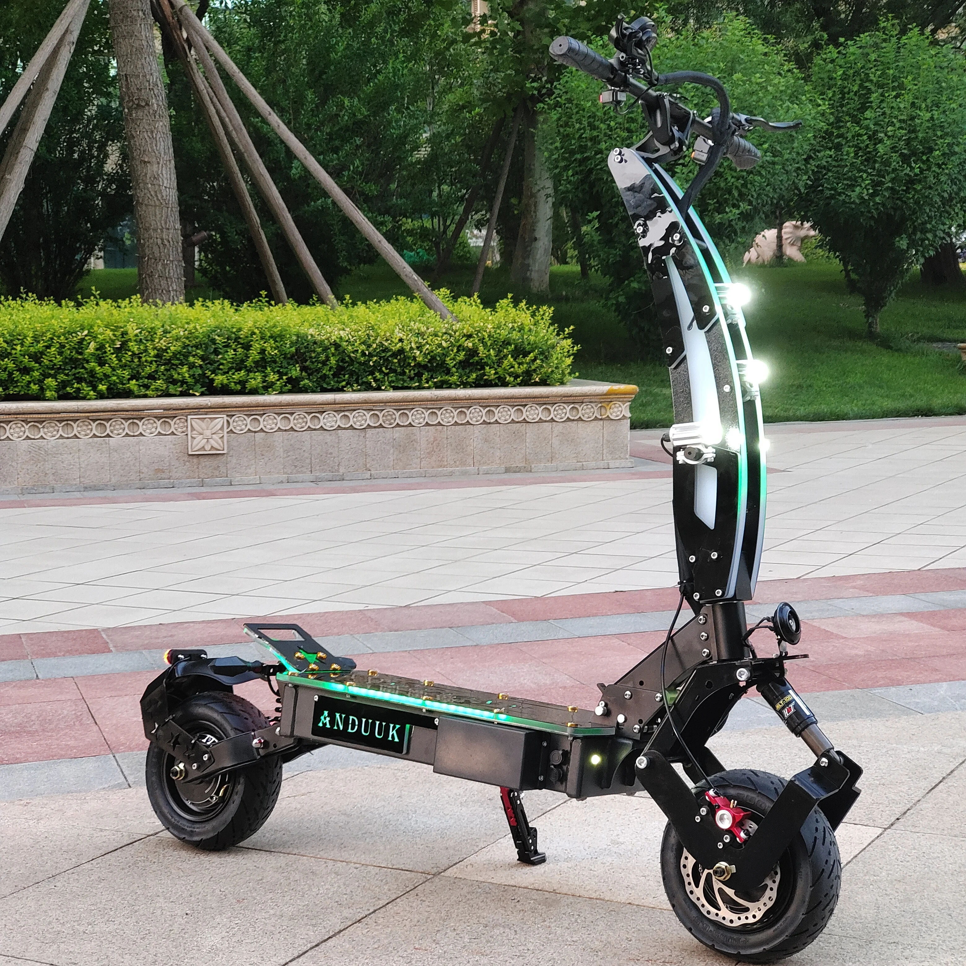 REALMAX Powerful 11 inch 60V 8000W dual motor electric scooters for adult e scooter with seat