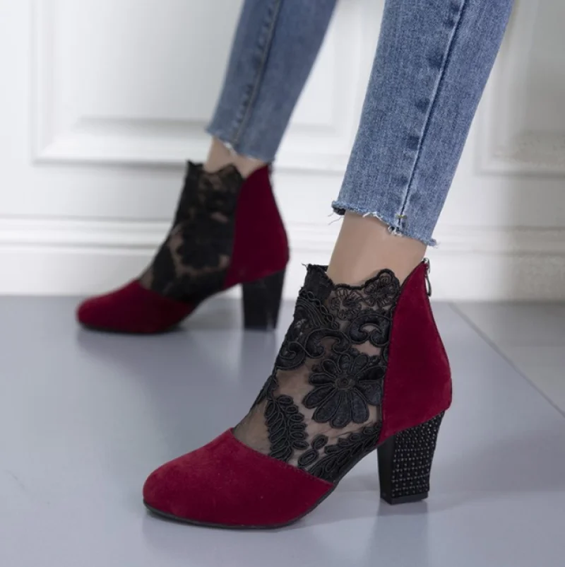 

2023 Women's High Heels Fashion Lace Breathable Chunky Heel Ankle Boots Simple Back Zipper Round Toe Casual Shoes