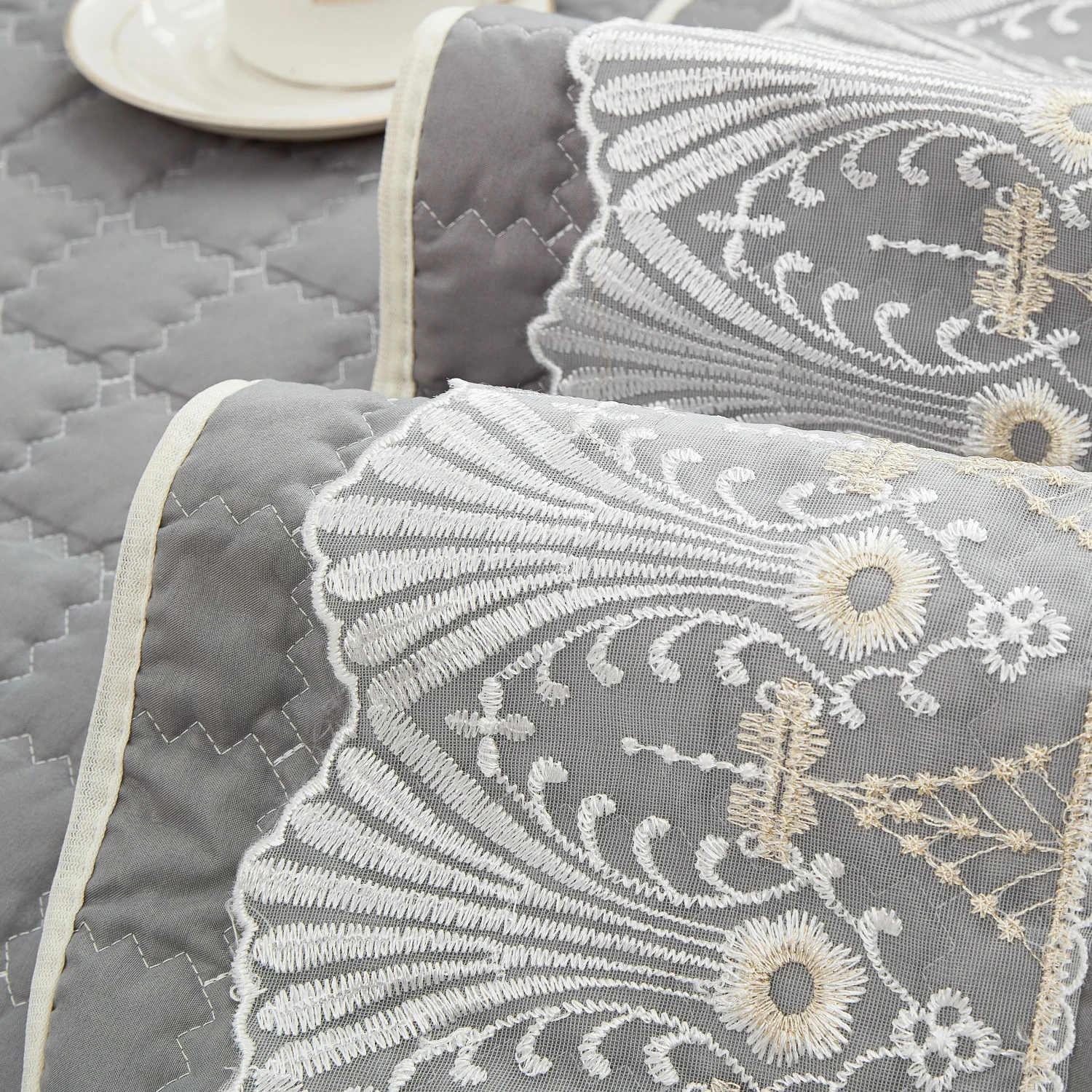 Plaid Lace Decorated Non-slip Sofa Cover Protector Chaise Four Season Universal Stretch Corner Sofa Cushion Towel 1/2/3/4-seater Sofa Covers