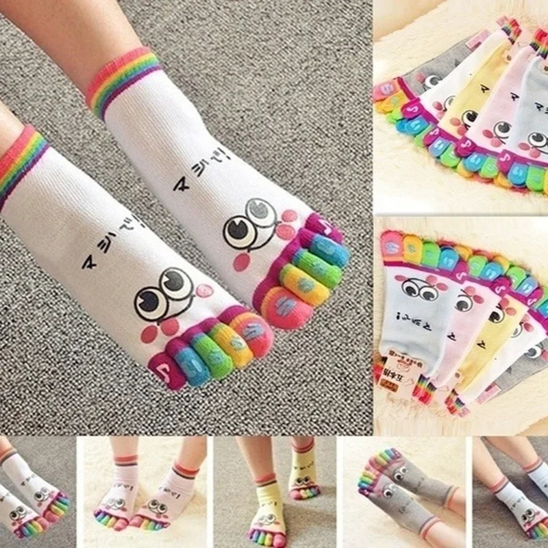 Cute Casual Five-toed Crew Finger Show Funny Short Cartoon Cotton Smiley Bear Socks Women Items Free Shipping