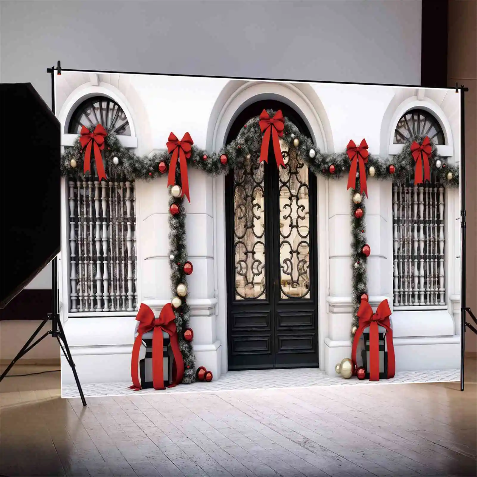 Moon.Qg Photography Fondale Western Christmas Portico Arch Black Door Window Background Red Bowknot Wreath Decorazione Di Palline D'Oro