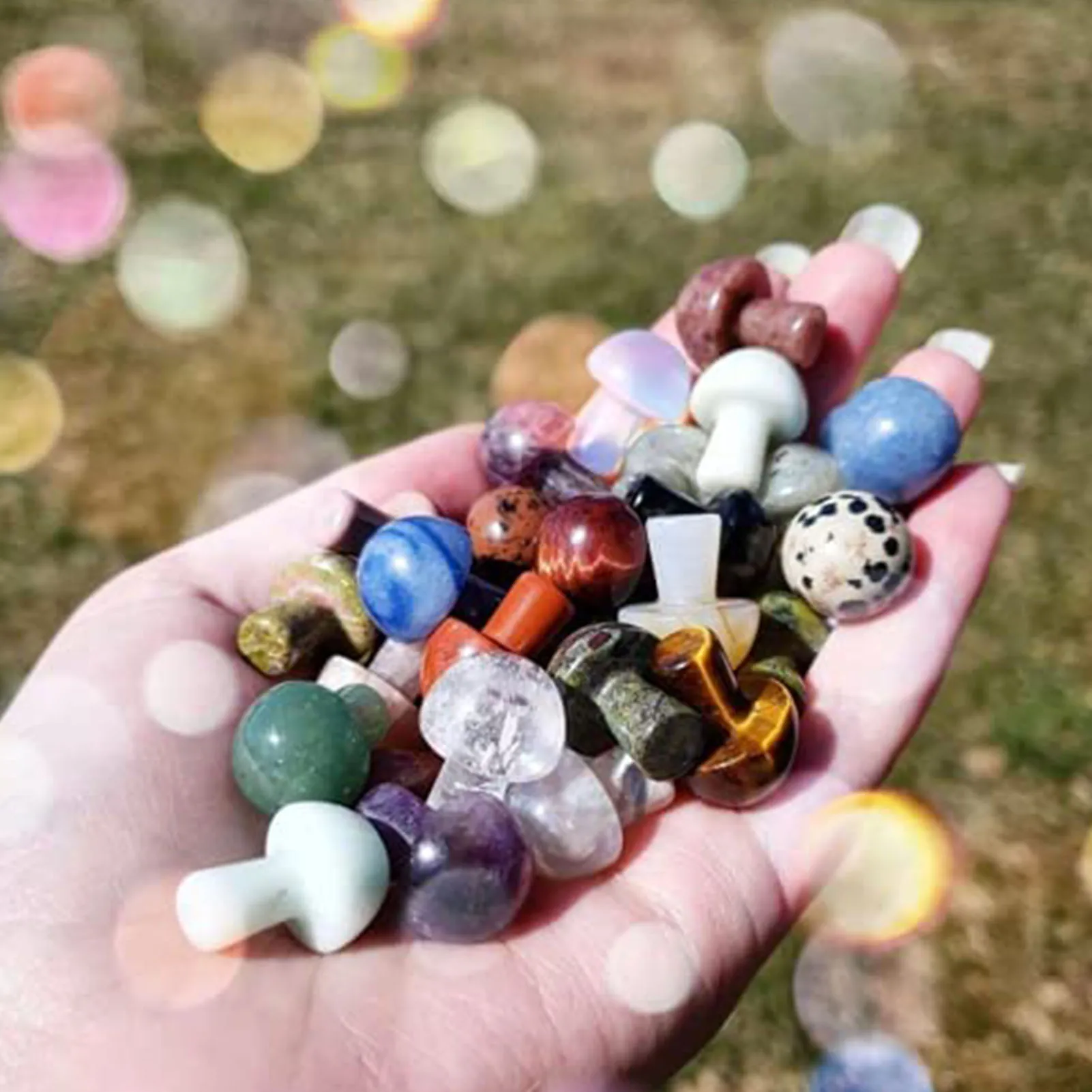 

0.8in Mini Mushroom Stone Carved Natural Quartz Crystal Healing Reiki Massage Wand Statue Home Decor Gift 12PCS 16PCS