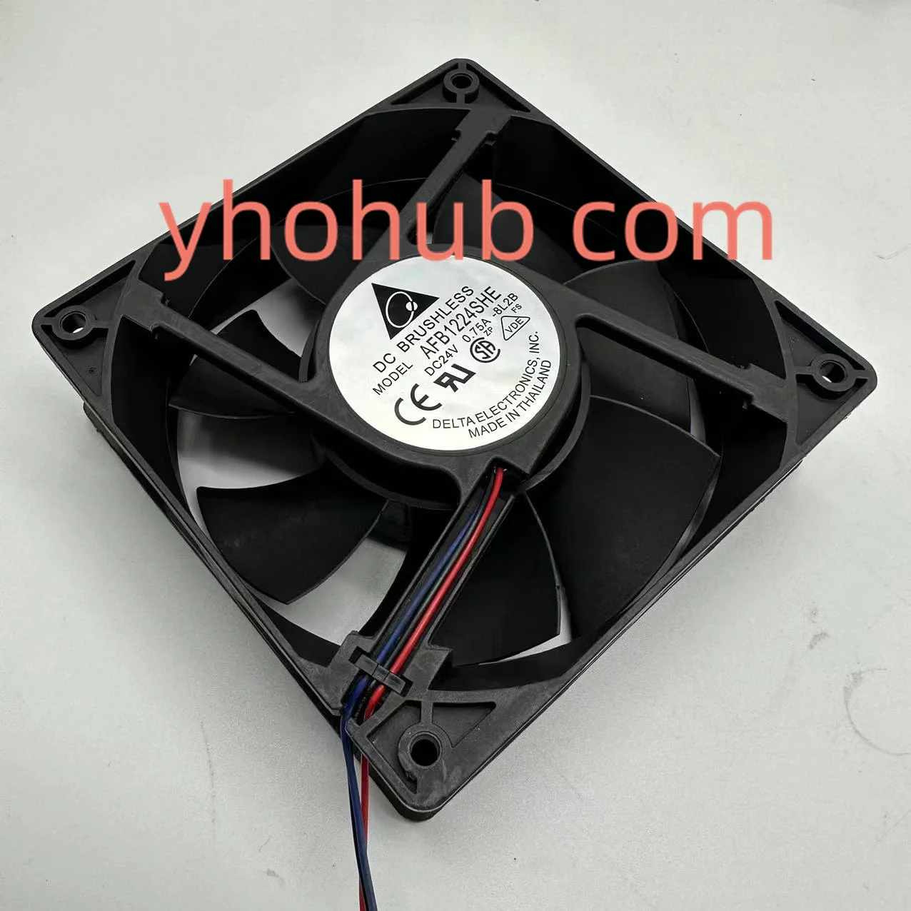 Delta Electronics Afb1224she 8l2b Dc 24v 0.75a 120x120x38mm 3wire