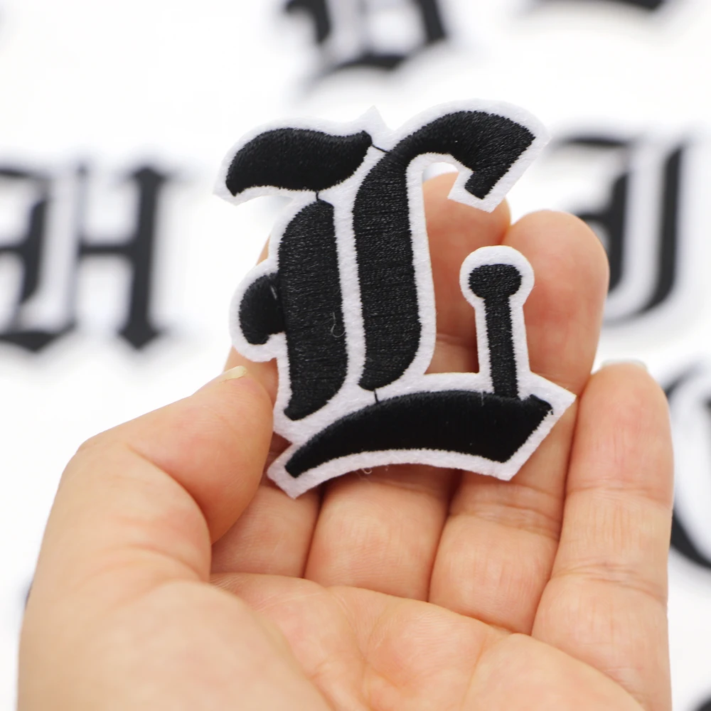 1PC A-Z Eisen auf Patches Nähen auf Applikation Patches Griechisches Alphabet Gestickte Patches Diy Benutzerdefinierte Name Logo Abzeichen Dekor Reparatur Patch – Detail 16