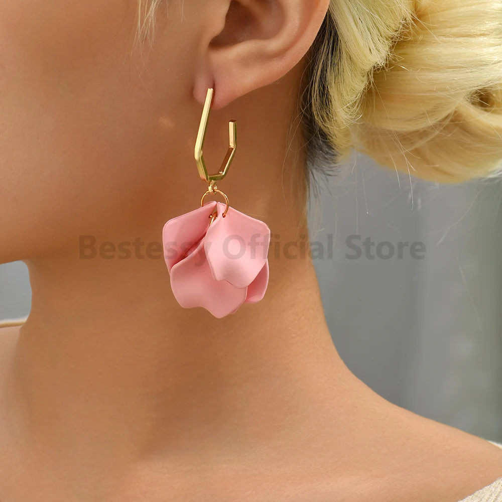 Korean Fashion Acrylic Flower Petals Dangle Earrings for Women Luxury Design Piercing Pendant Fairy Party Jewelry