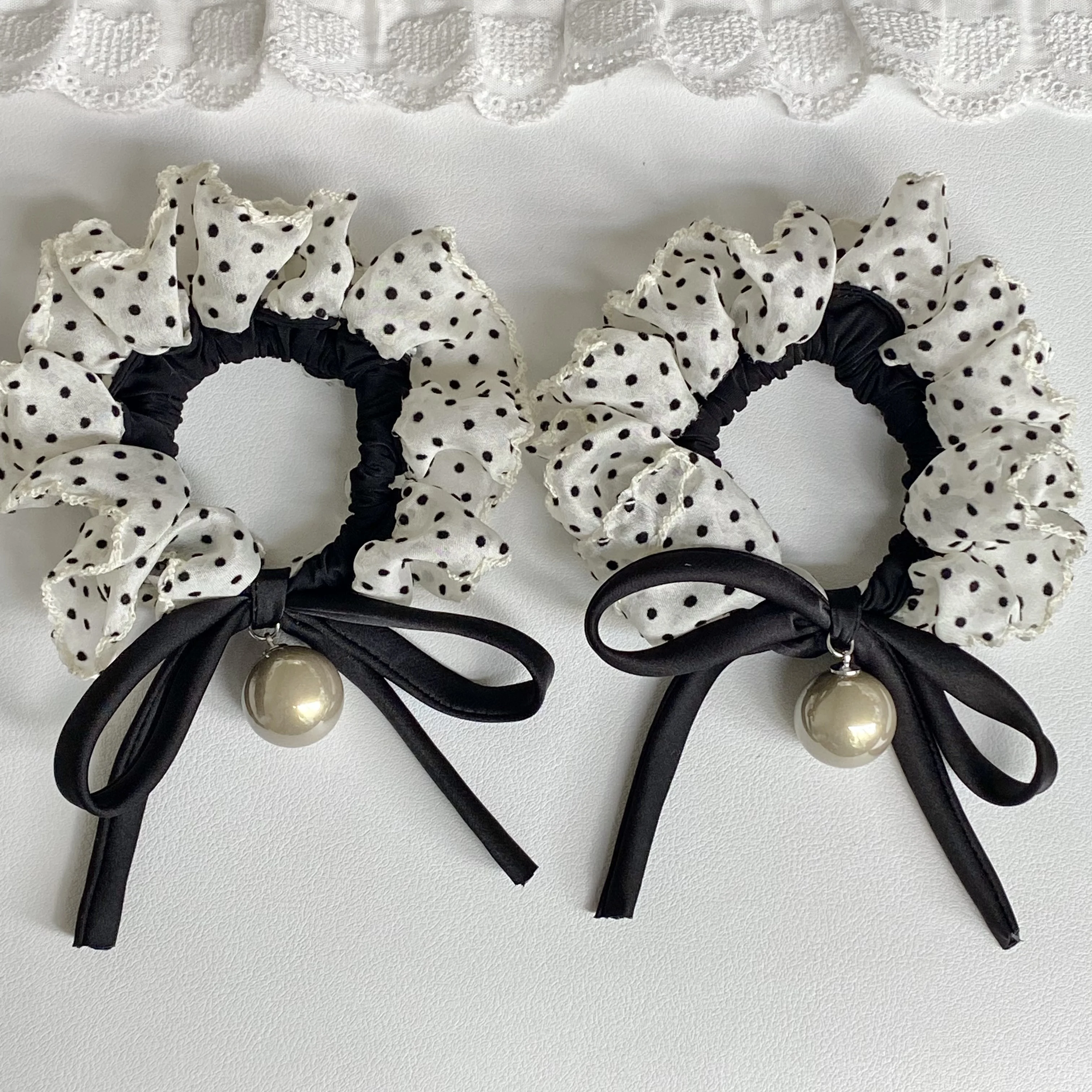 1PC Elegant Polka Dot Chiffon Hair Scrunchies Set, 2 - Piece With Black Bow And Pearl Decor, Sweet Hair Accessories For Women