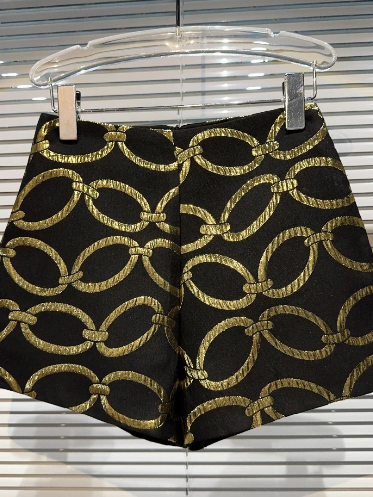 Fashion Sexy Black Booty Shorts for Hot Girls 2023 Spring Autumn Korean Style Golden Printing Temperament Short Shorts Women