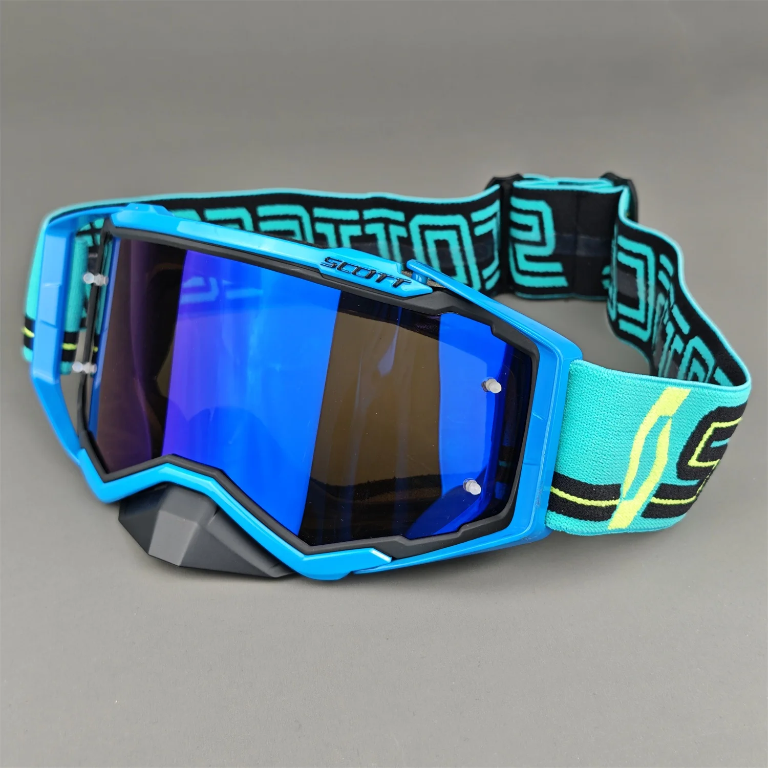Demi-masque filtrant réutilisable + cartouches - Protection respiratoire